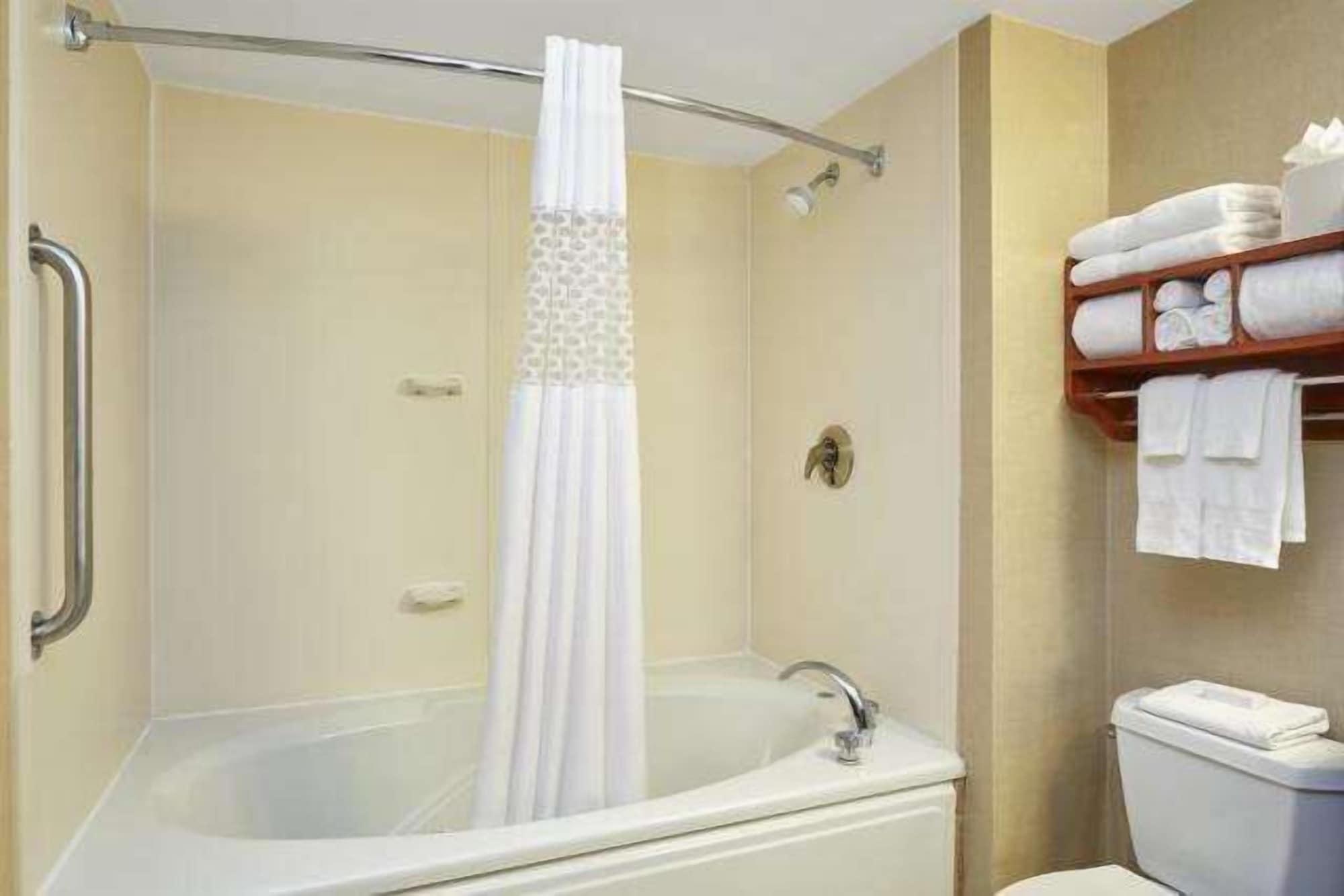Hampton Inn East Peoria Ngoại thất bức ảnh